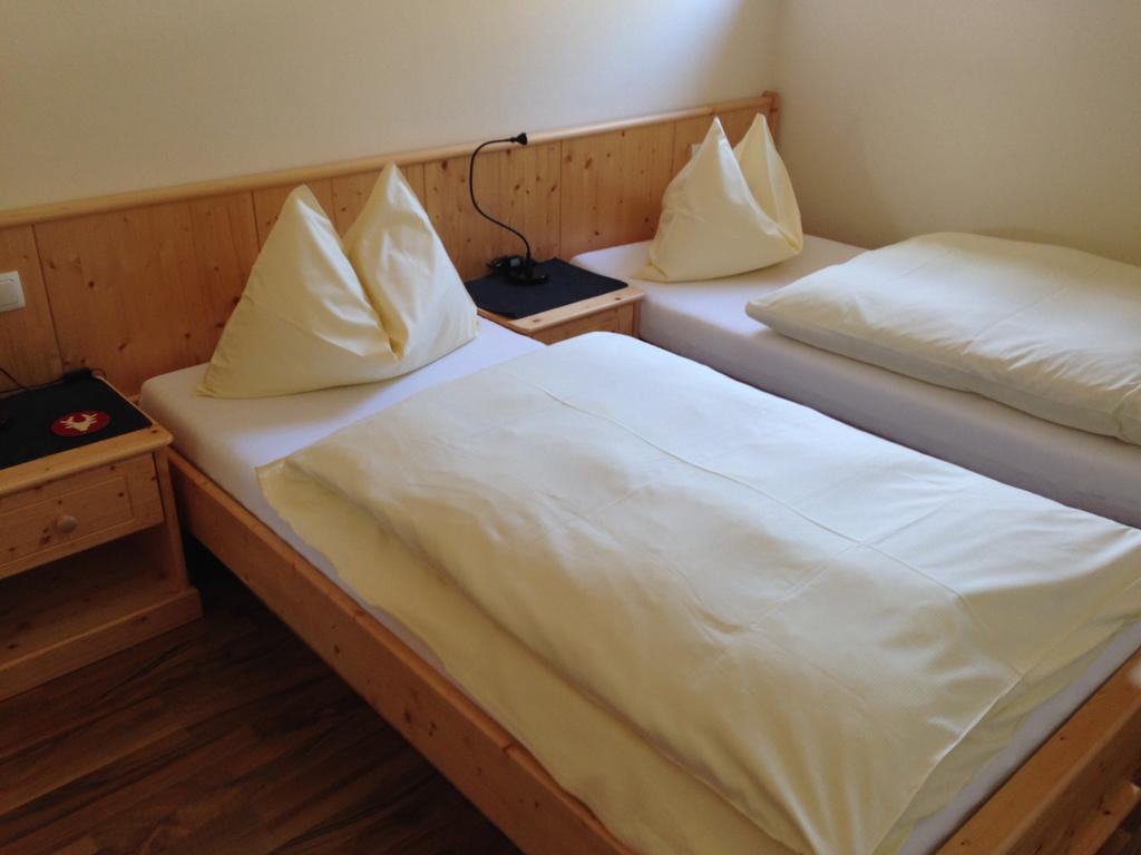 Austrian Alpine Apartments Ramsau am Dachstein Szoba fotó