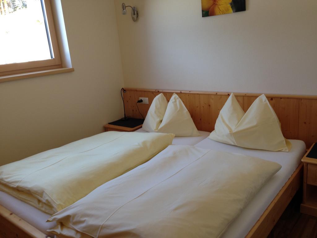 Austrian Alpine Apartments Ramsau am Dachstein Szoba fotó