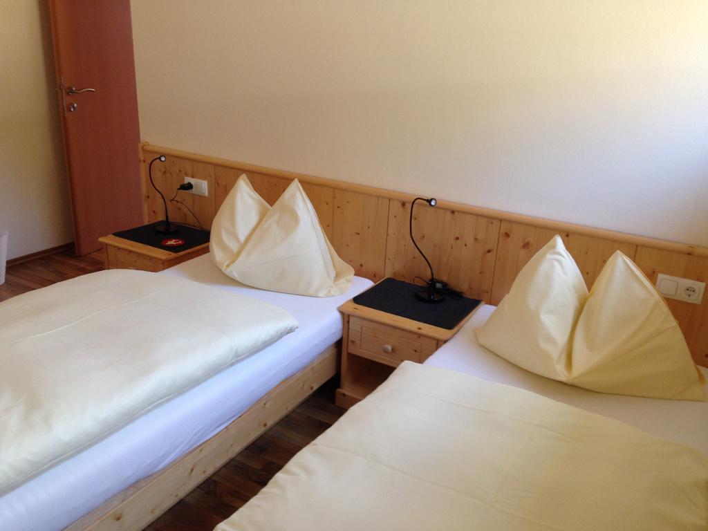 Austrian Alpine Apartments Ramsau am Dachstein Szoba fotó