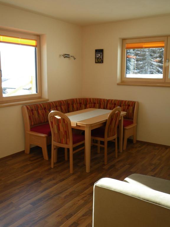 Austrian Alpine Apartments Ramsau am Dachstein Szoba fotó
